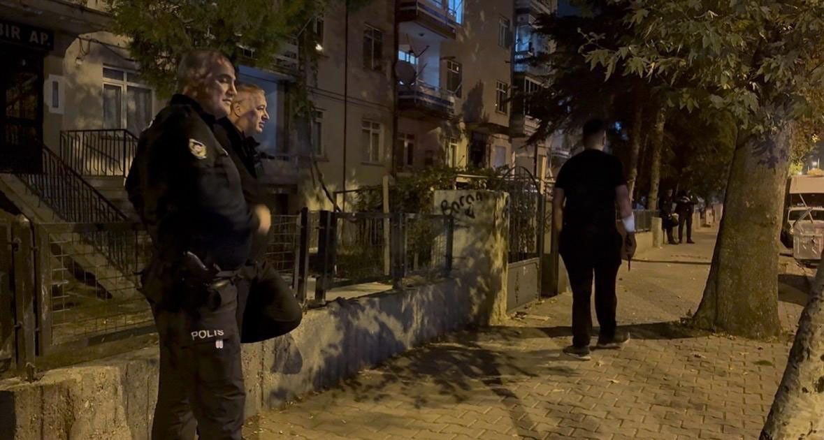 Annesinden para alamayan genç bıçakla kendine zarar vermek istedi