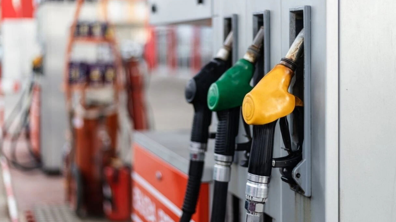 Akaryakıt Fiyatları Değişti Benzine 1,26 Tl Zam Geldi