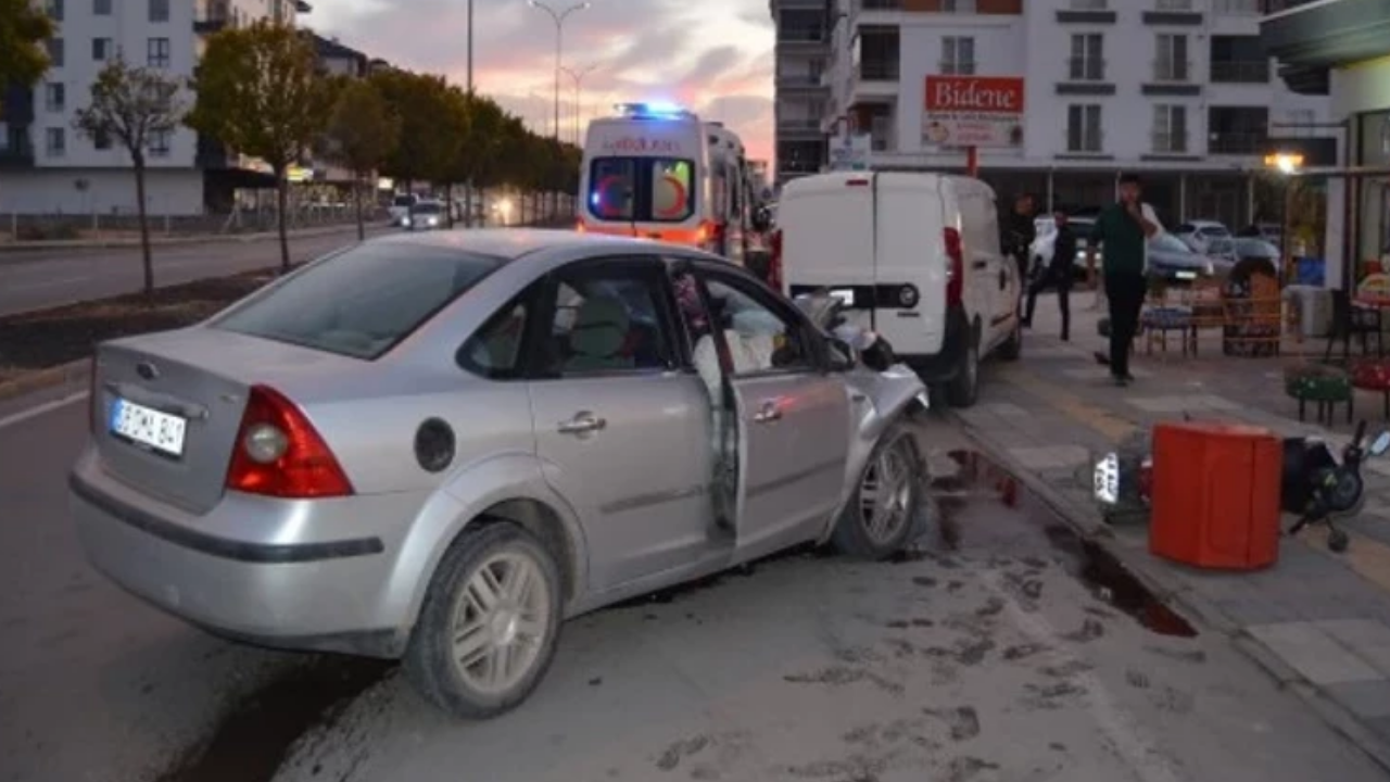 Alkollü Sürücü 3 Araca Çarptı, Beni Morga Götürün Dedi (1)