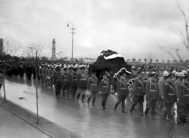 Arşivlerden Atatürk’ün Son Yolculuğu Ulusun Kederi Fotoğraflarda Can Buldu 8
