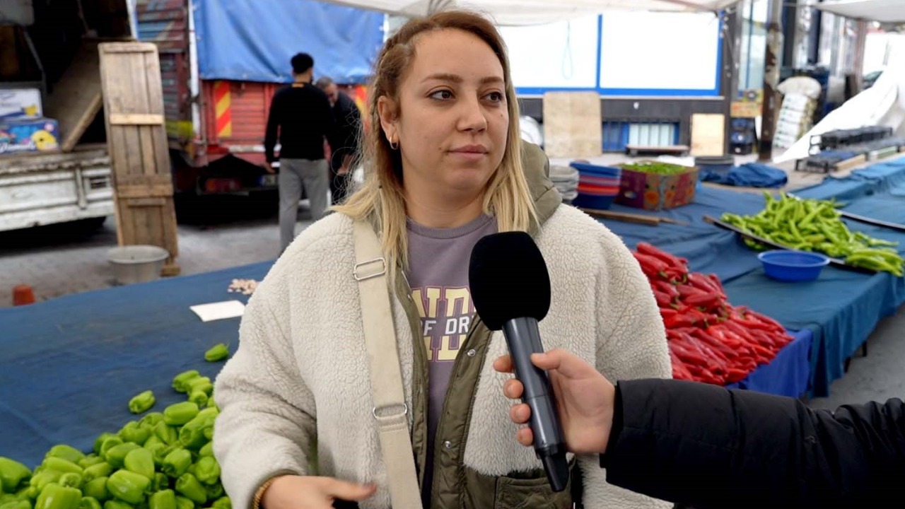 Bahçelievler’de Salatalıkları Değiştiren Pazarcı Hakkında Soruşturma Başlatıldı (2)