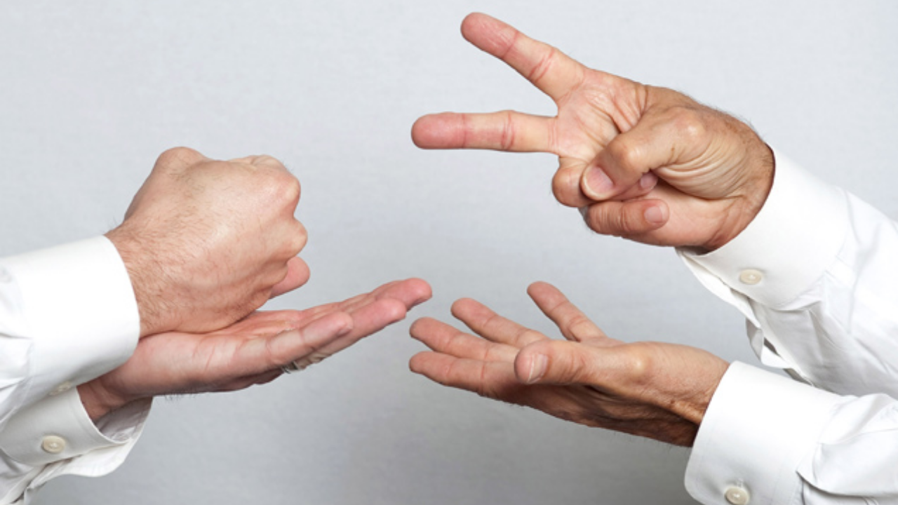 Bilim İnsanları ‘Taş–Kağıt–Makas’ Oyununda Kazanmanın Sırrını Açıkladı