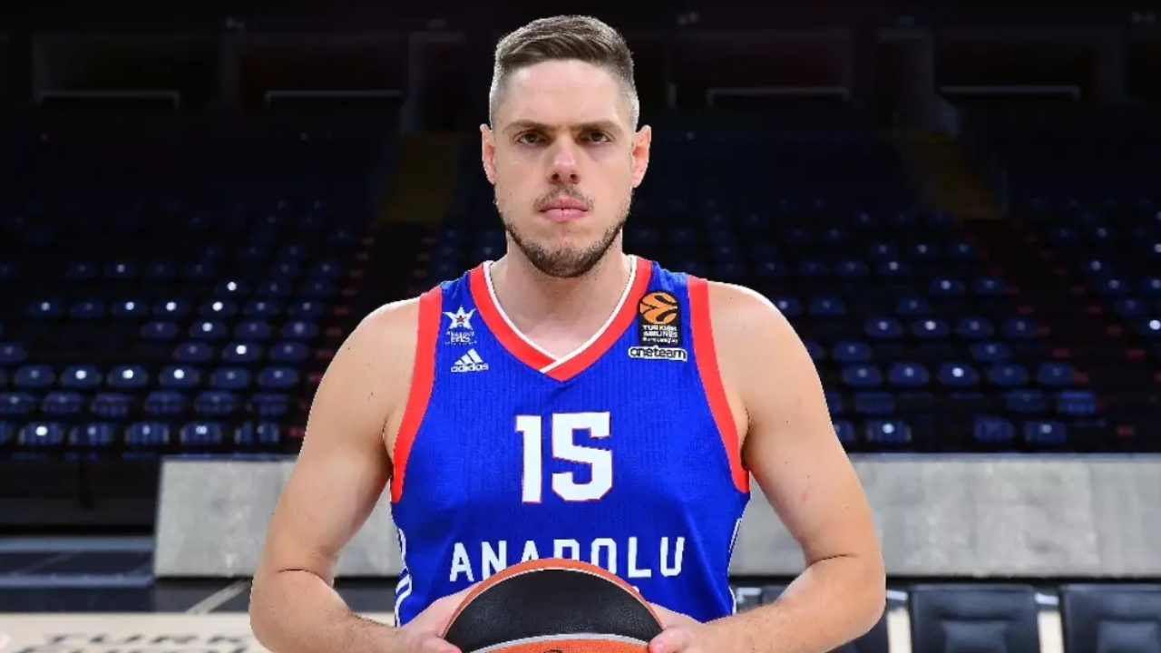 Bir Dönem Türkiye’de Forma Giymişti Basketbolcu Vladimir Stimac Gözaltına Alındı (3)