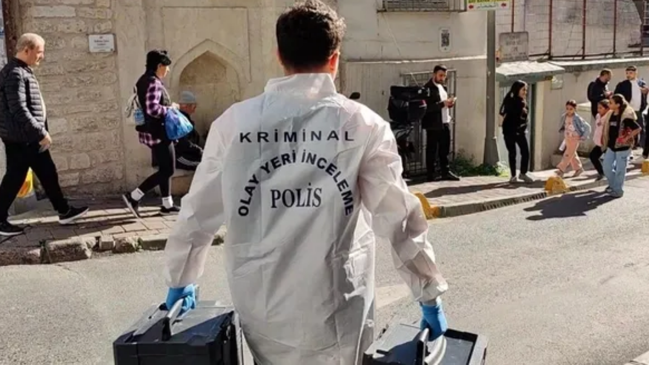 Böcek Ailesinin Kaldığı Otelde Ilaçlama Yapan Çalışanın Ifadesi Ortaya Çıktı (1)