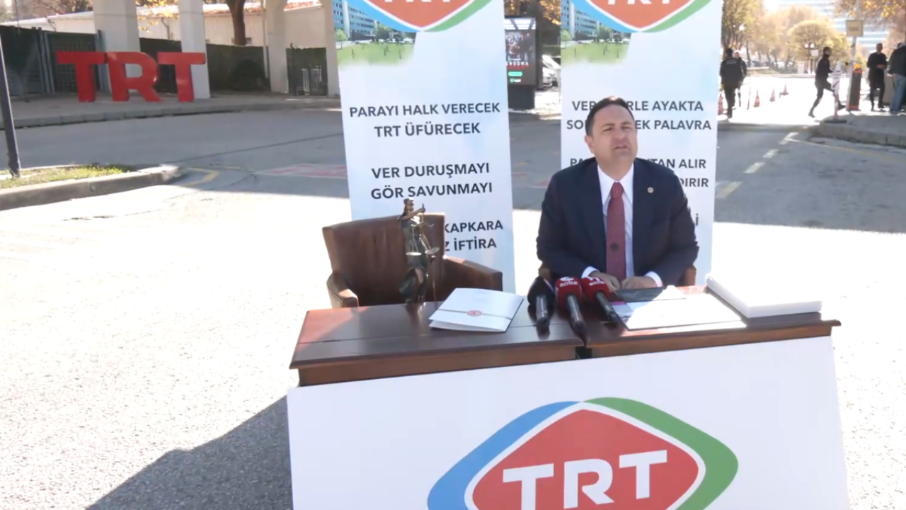 Chp Ankara Milletvekili Trt Genel Müdürlüğü Önüne Kendi “Stüdyosunu” Kurdu!