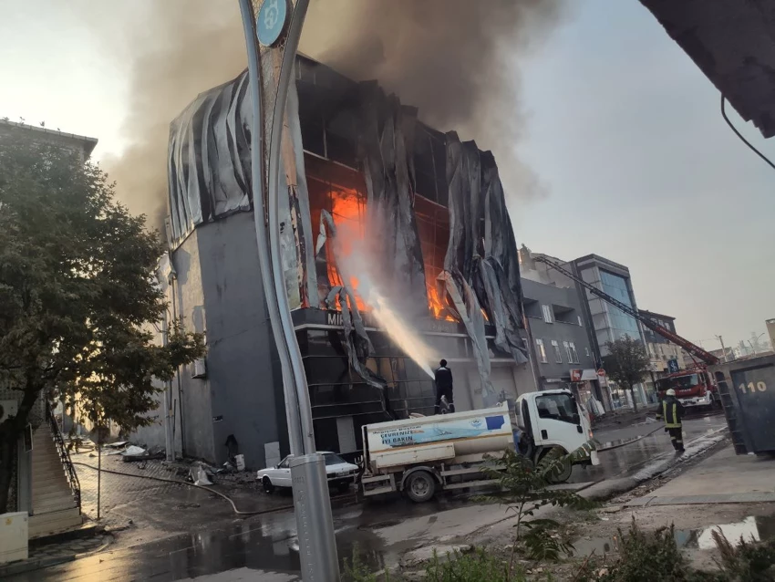 Kocaeli’deki Yangın Faciasında Skandal Paylaşımlar Hayatını Kaybeden İşçilere Hakaret 9