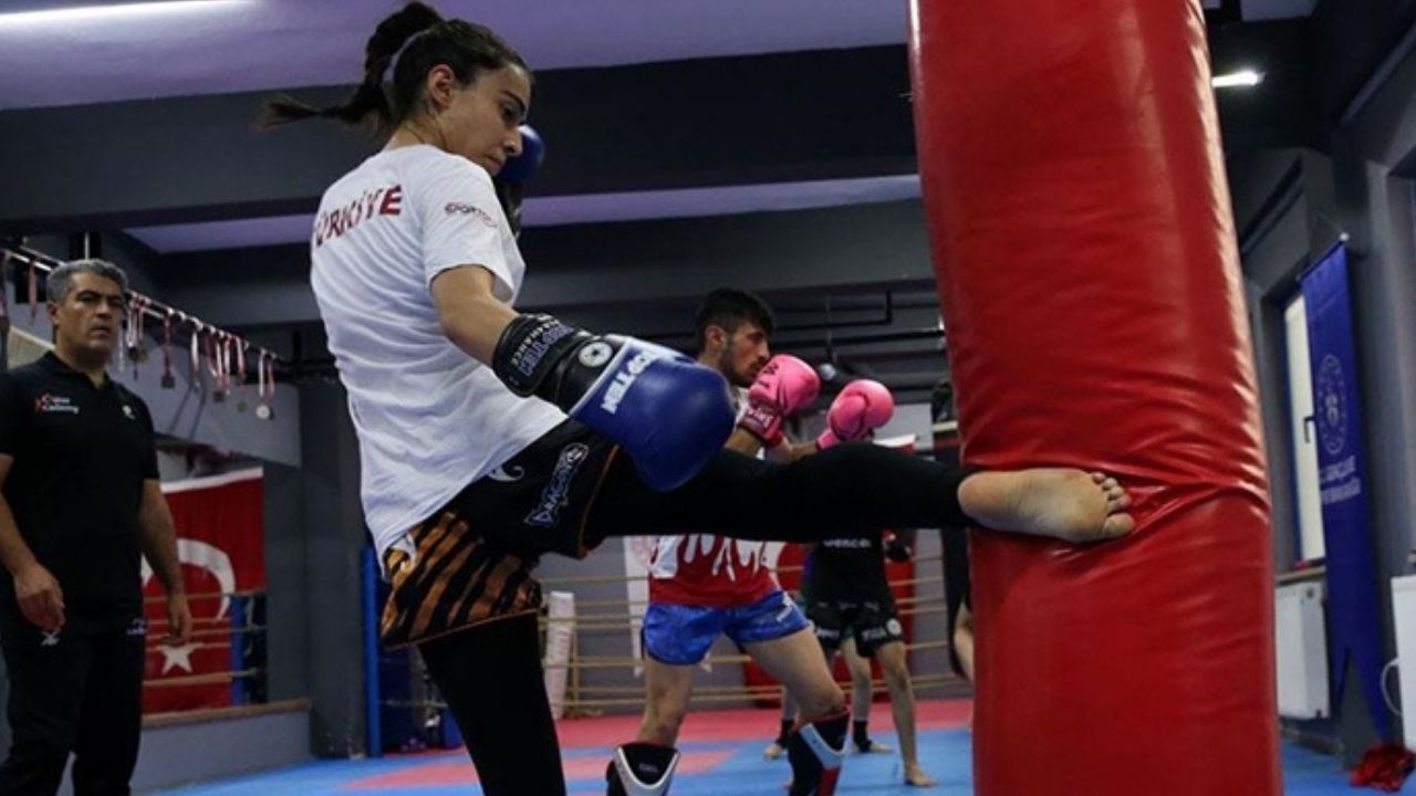 Özlem Melek Korkmaz (1)