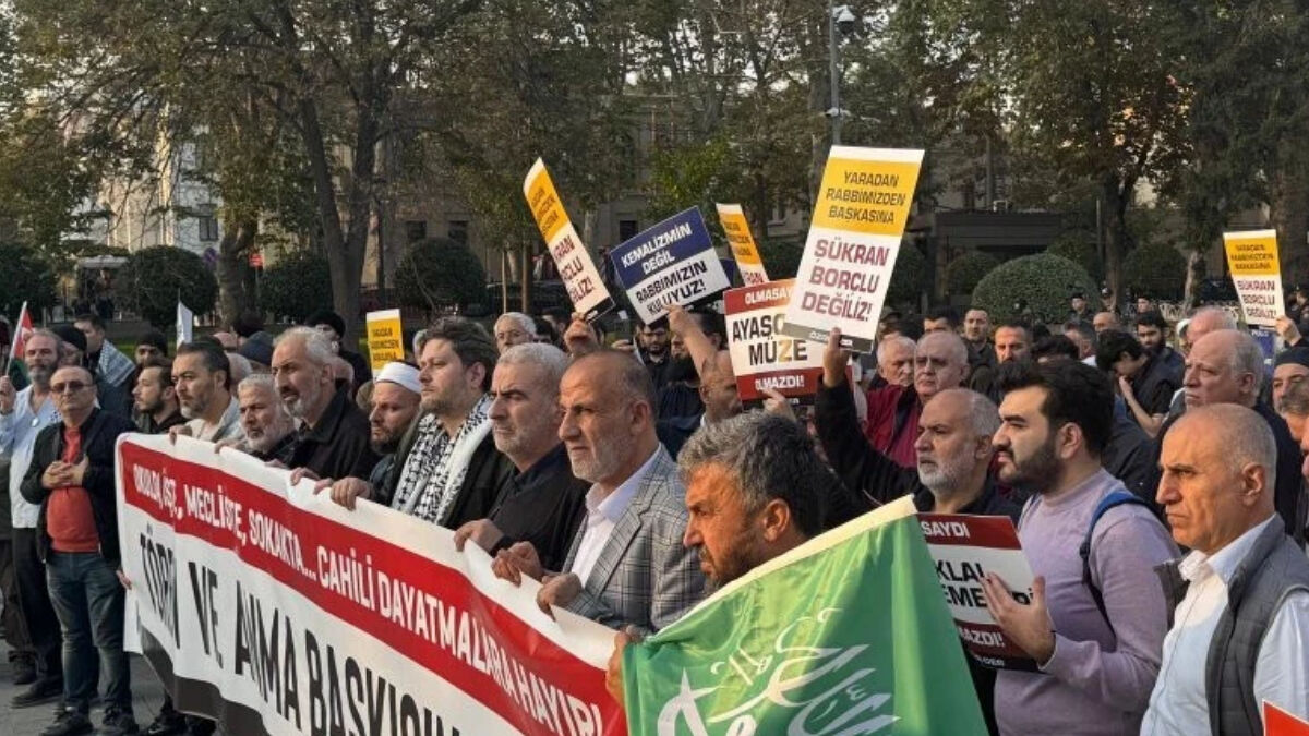 Sadece 25 Kişi Katıldı Özgür Der’in Atatürk Mevlidi Protestosu Boş Çıktı 4