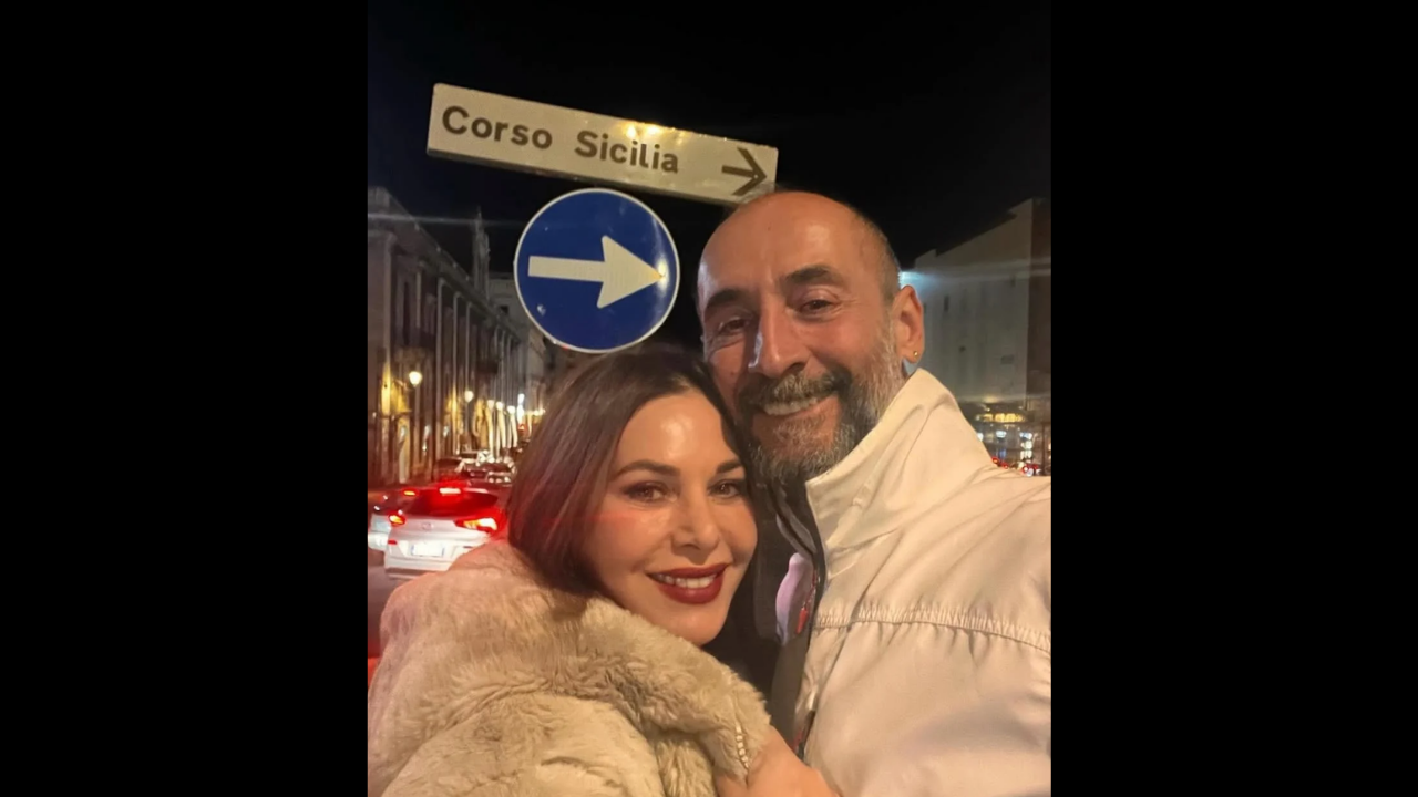 Şenay Gürler’den 11 Yıldır Beraber Olduğu Semih Saygıner’e Romantik Sürpriz (1)