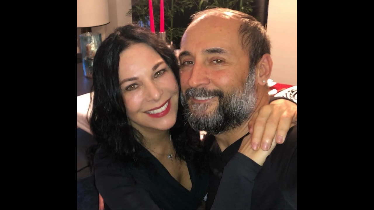 Şenay Gürler’den 11 Yıldır Beraber Olduğu Semih Saygıner’e Romantik Sürpriz (3)