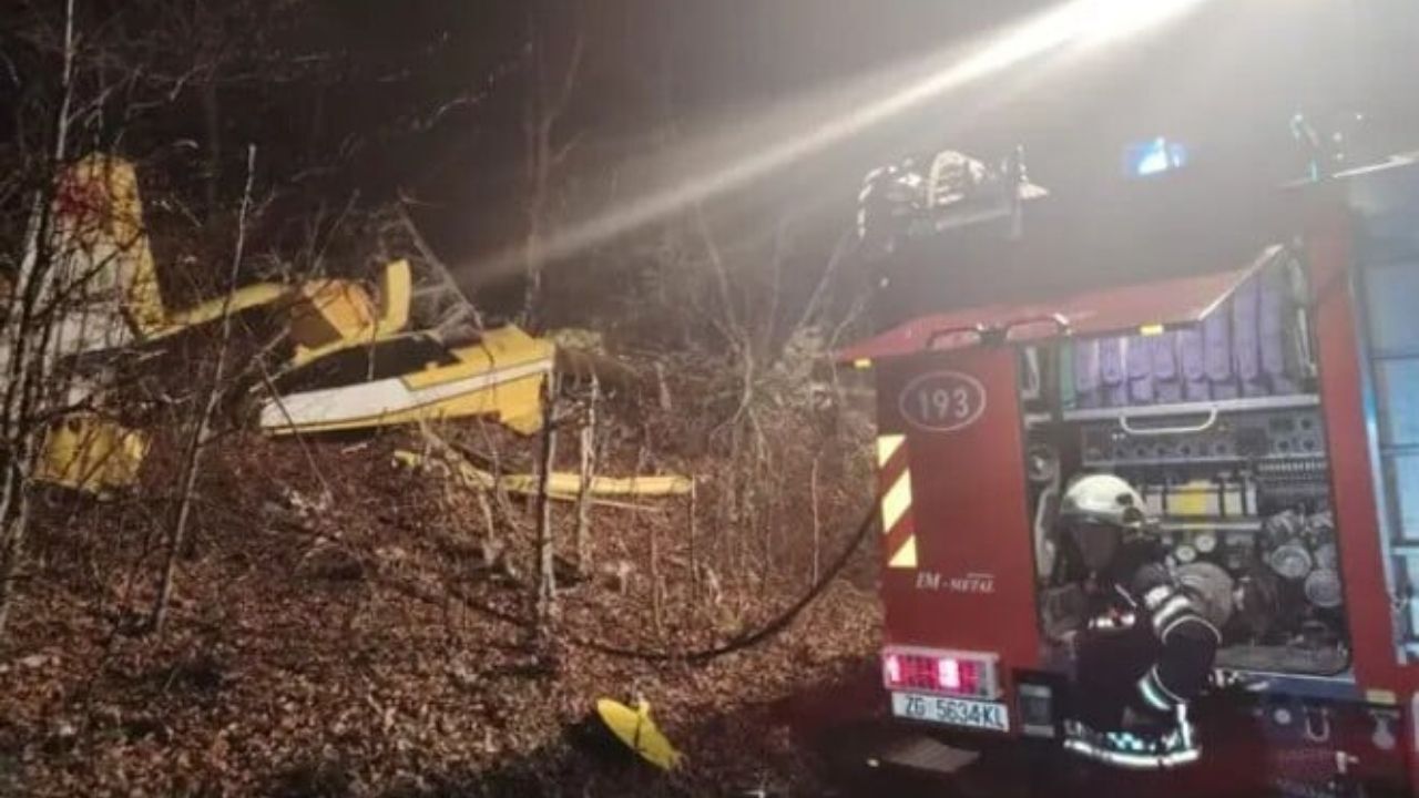 Türkiye’ye Ait Yangın Söndürme Uçağı Hırvatistan’da Düştü Pilot Şehit Oldu (2)