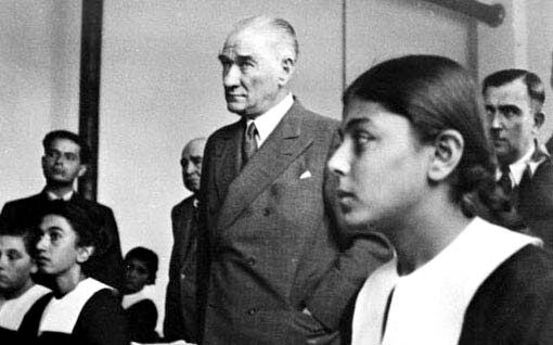 Ulu Önder Mustafa Kemal Atatürk’ün Ülkemize Kazandırdığı 13 Devrim 1