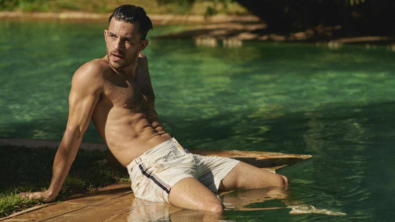 Ünlü Oyuncu Jonathan Bailey, ‘’Yaşayan En Seksi Erkek’’ Seçildi (2)