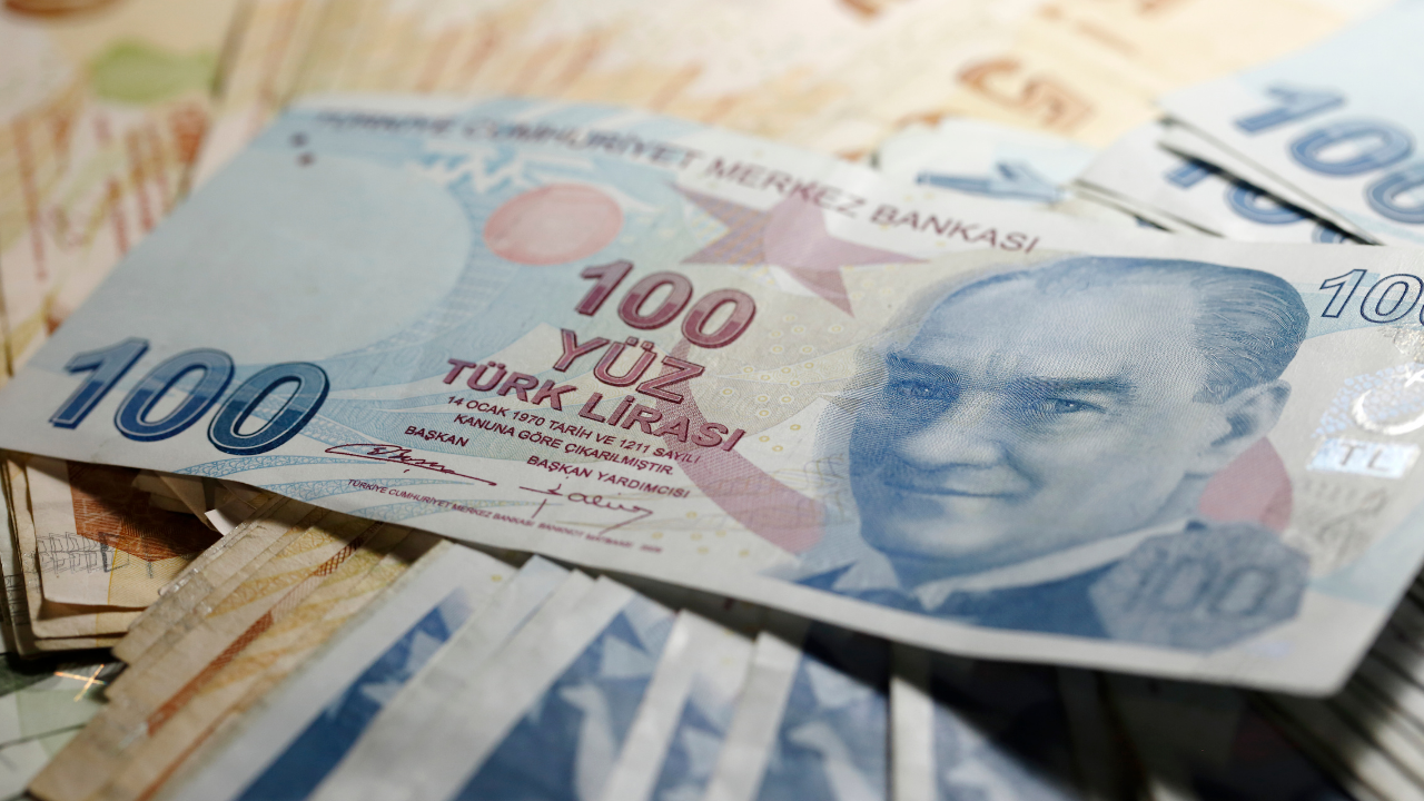 Yapay Zekaya Sorduk Türkiye'de Insanca Yaşamak Için Ne Kadar Maaş Gerekli (1)