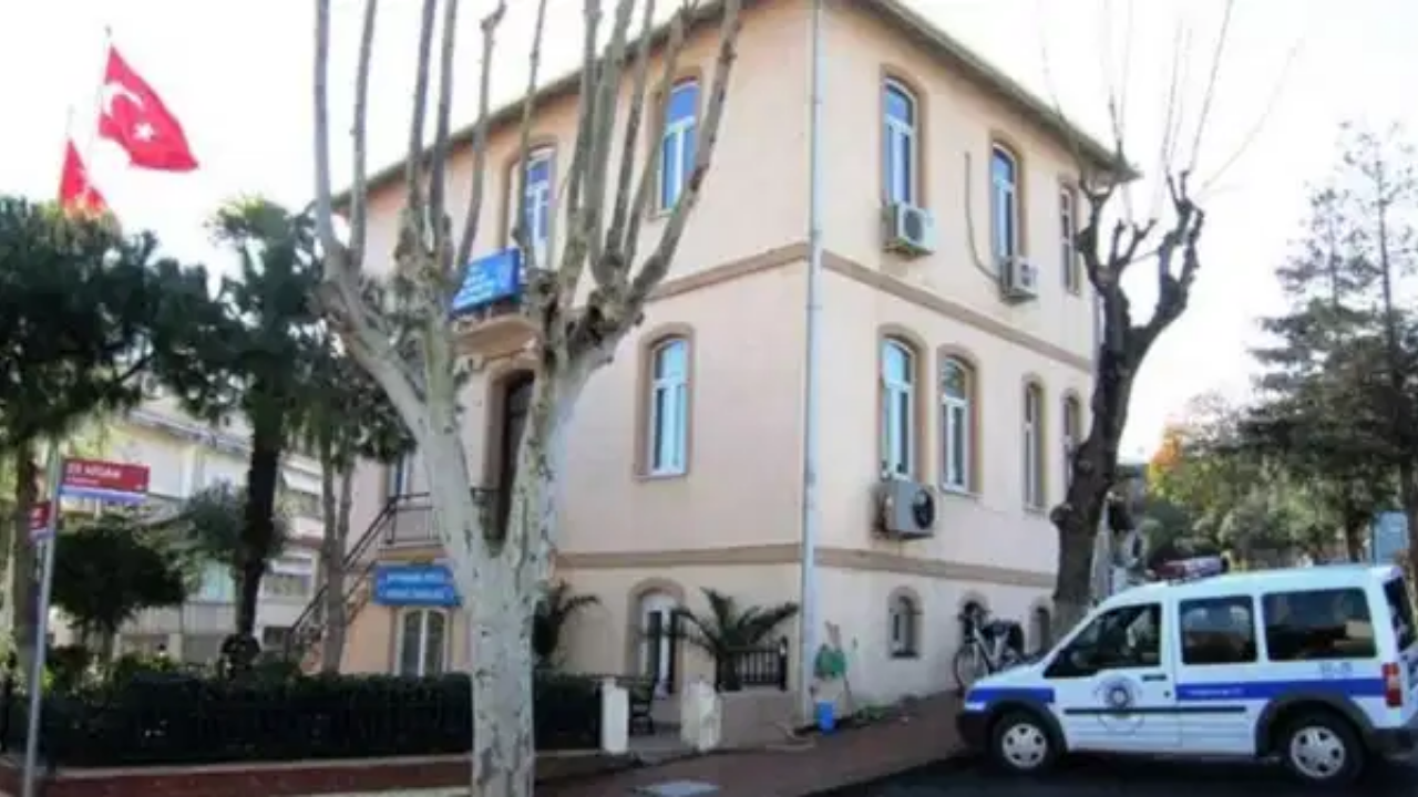 Adliyeden Kaybolan Silahlarla Ilgili Tutuklanan Zabıt Katibi İntihar Için Aldım (1)