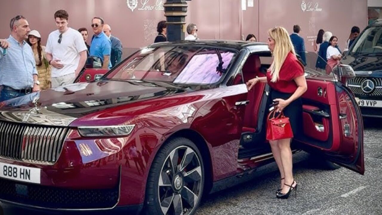 Dünyanın En Pahalı Arabası