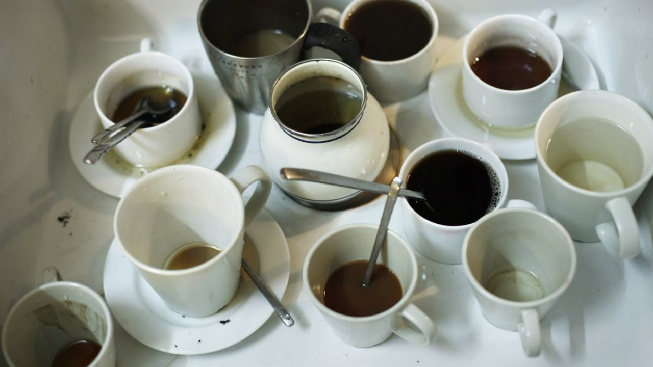 Kahve Neden Bağımlılık Yapar İşte Kafeinin Beynimize Oynadığı Kandırmaca Oyunu...