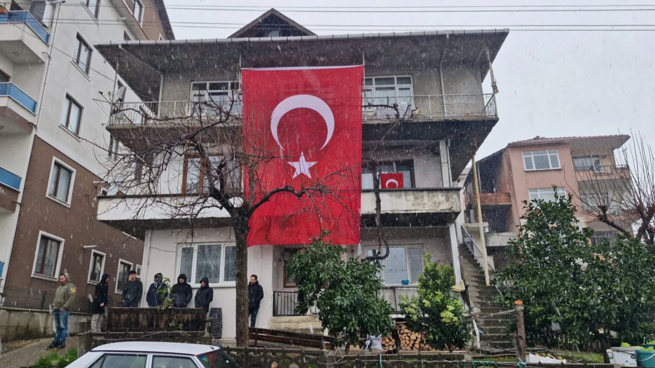 Operasyonda Şehit Düşen Polis 1