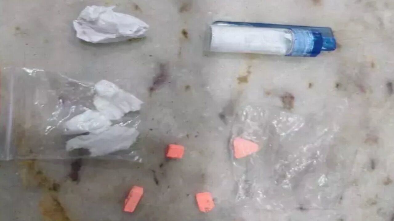 Can Yaman Üzeri̇nden Çikanlar 2