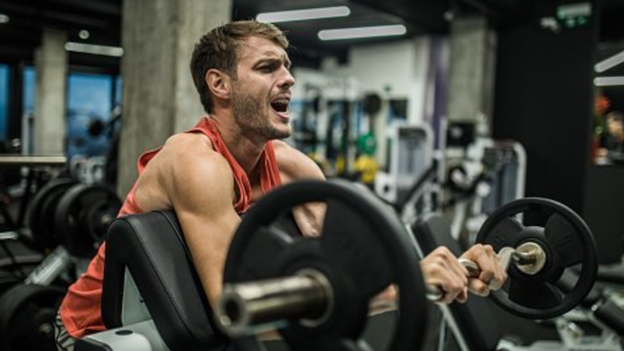 Güçlü Mü, Kaslı Mı (3)