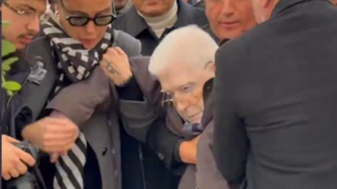 Haldun Dormen’e Veda Töreninde Panik (1)