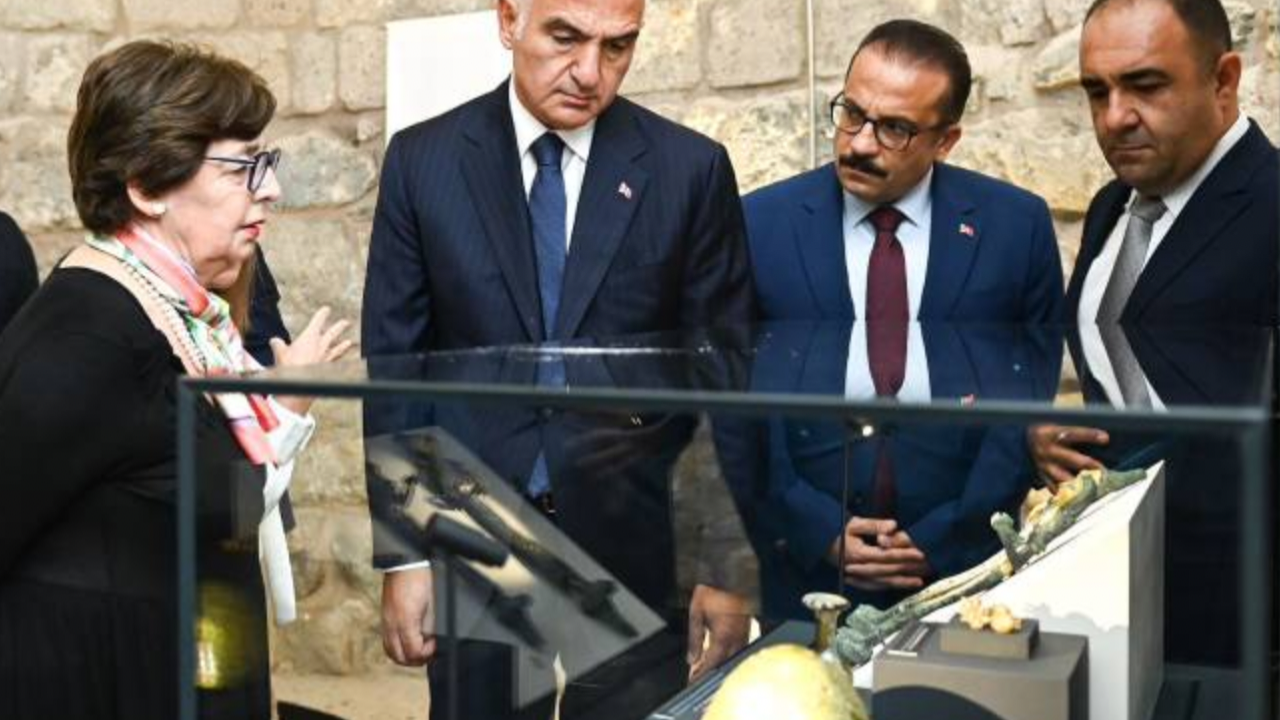 Kültür Ve Turizm Bakanı