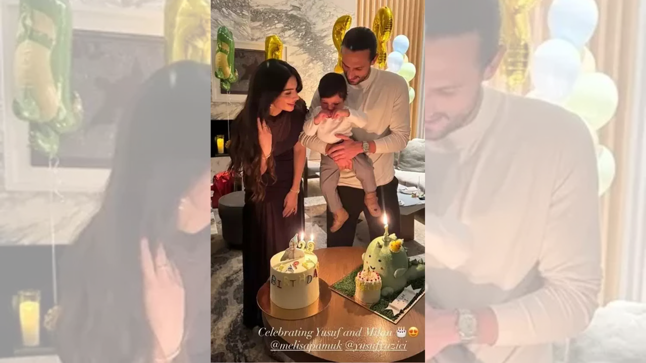 Melisa Aslı Pamuk (1)