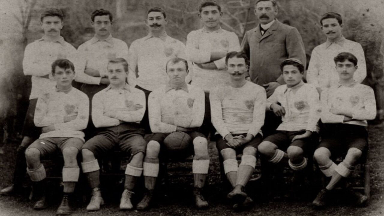 Siyah Çoraplılar 3