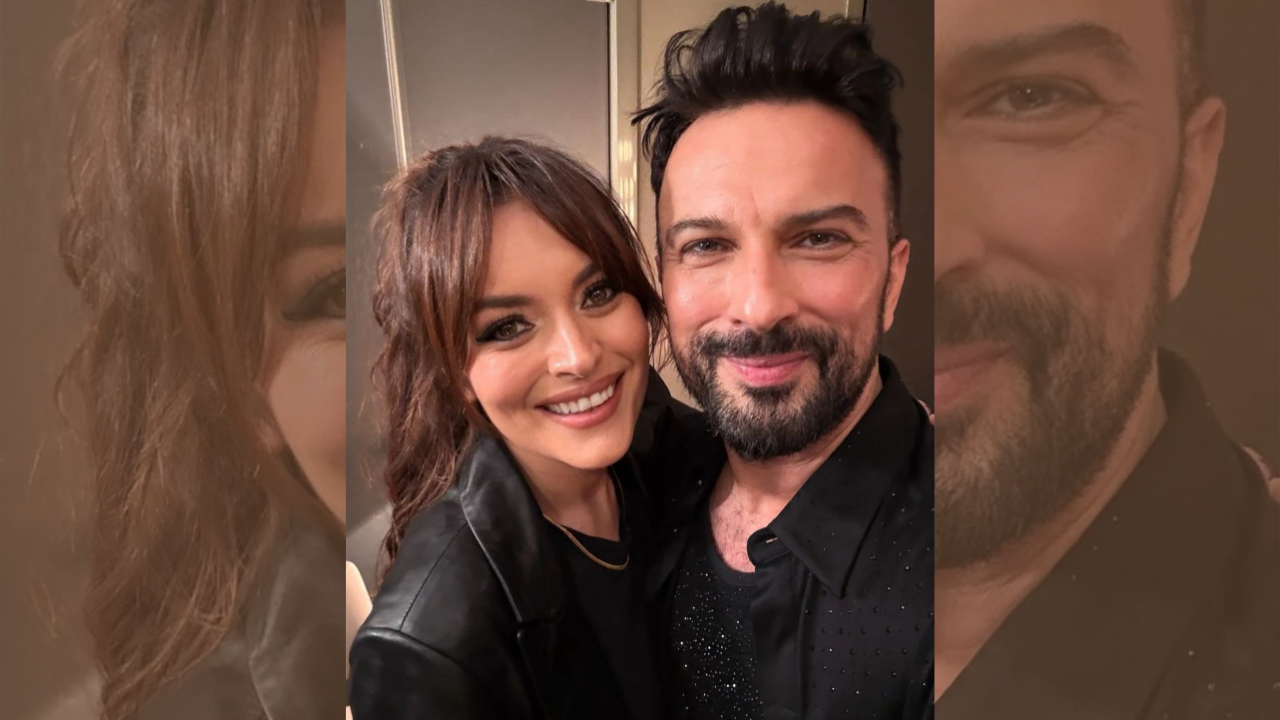 Ezgi Mola Ve Zeynep Bastık (2)