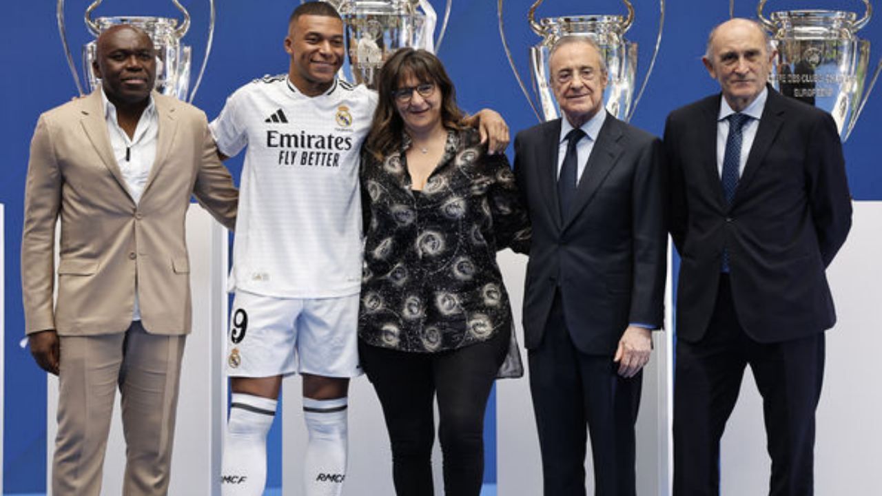 Mehmet Ali Erbil (1)