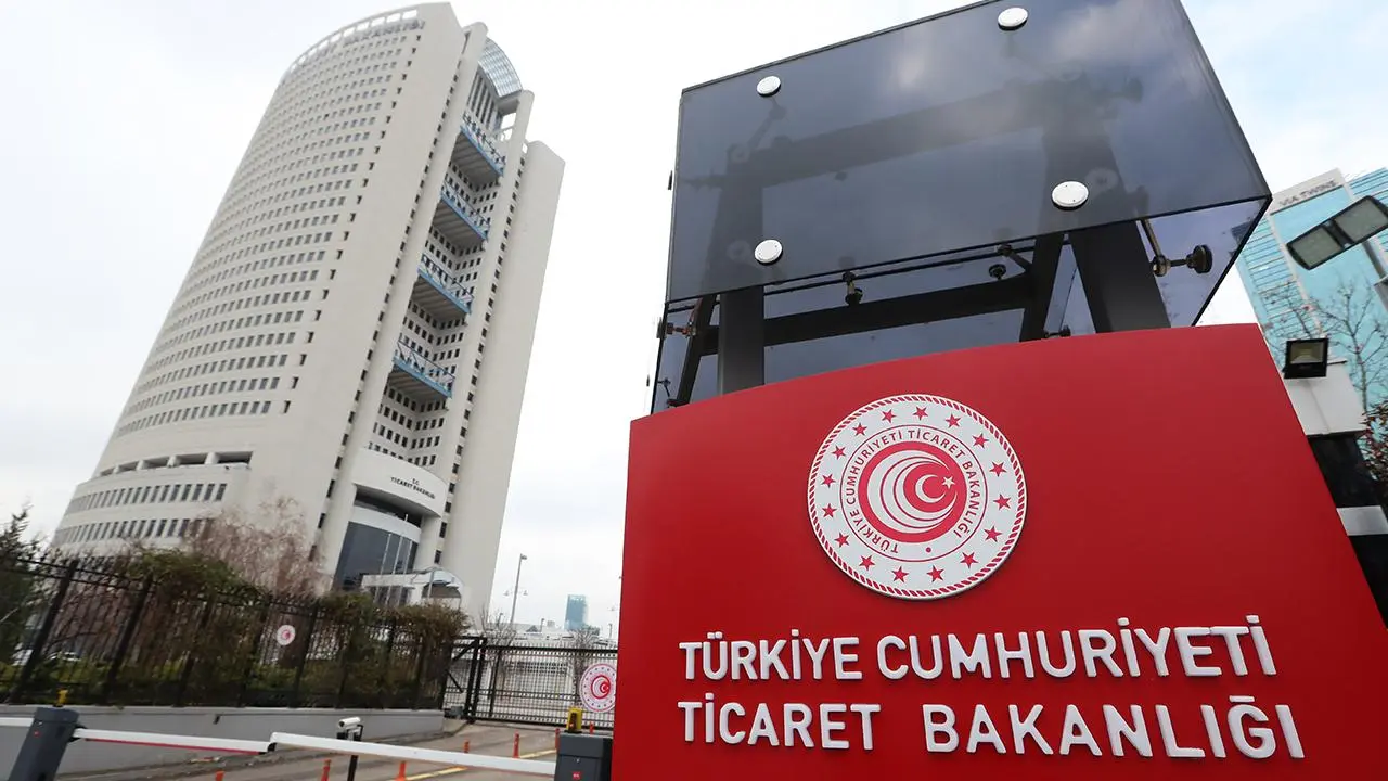 Ticaret Bakanlığı 3 ürün grubunun kargoyla ülkeye girişini kısıtladı - Son Dakika Haberleri
