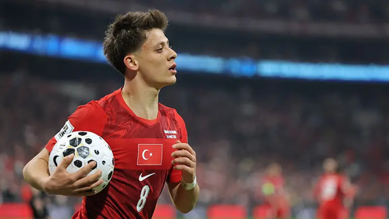 Real Madridden Arda Güler kararı İmzayı atıyor