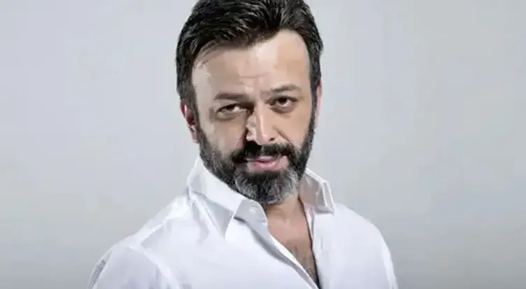 SON DAKİKA | Ünlü oyuncu Serhat Mustafa Kılıç evinde ölü bulundu: Kol ve bacaklarında morluklar...