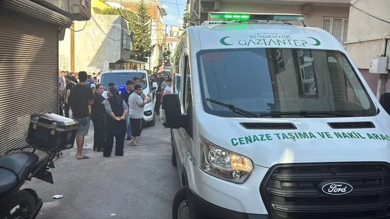 Gaziantepte kan donduran olay: Evde eşini öldürdü, sokağa çıkıp rastgele ateş açtı 4 yaralı
