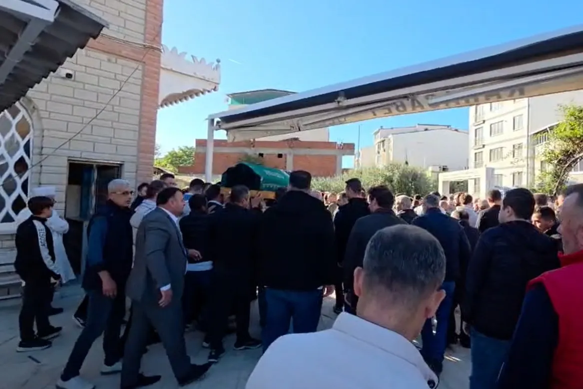 Bursa'da vahşi cinayet: 18 yaşındaki Gökçe son yolculuğuna uğurlandı