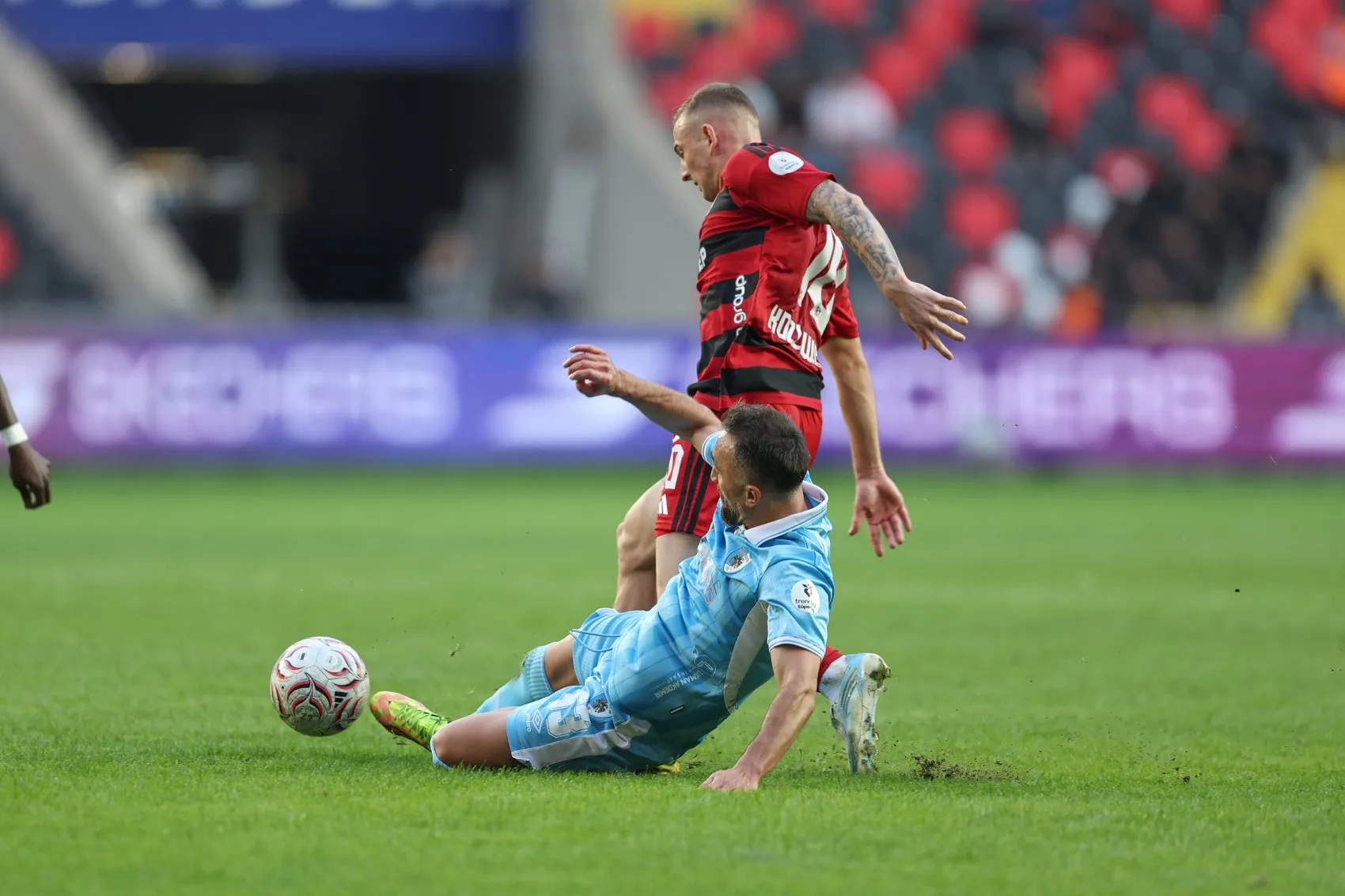 Gaziantep FK ve Erzurum FK karşılaşmasından kareler