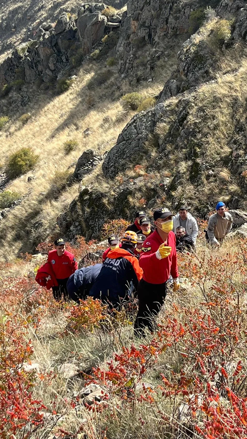 Erzurum'da hüzünlü veda: Gece yarısı evinden çıkan yaşlı kadın arazide bulundu