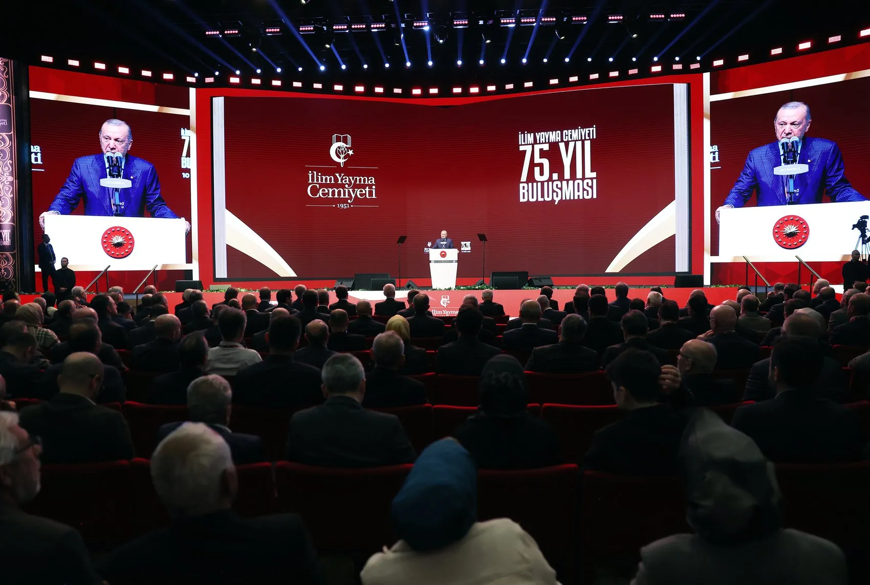 Gençlerin zihnine dijital pranga: Cumhurbaşkanı Erdoğan'dan tekno-oligark uyarısı