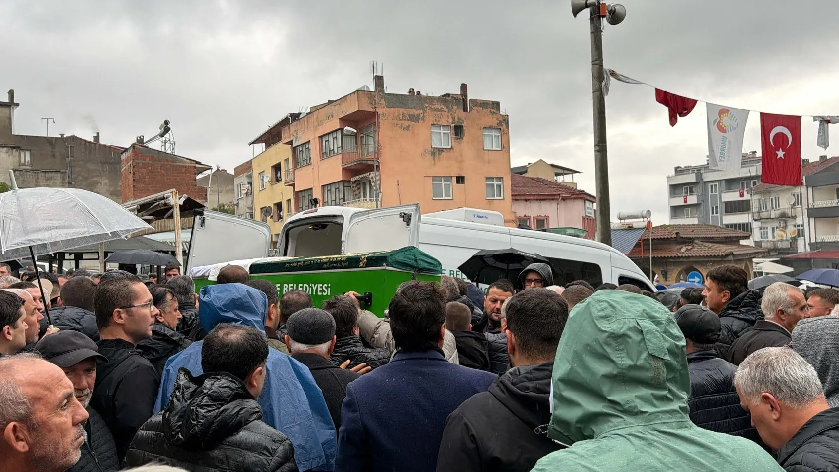Genç yaşta gelen acı veda: Efehan Uzkuç son yolculuğuna uğurlandı
