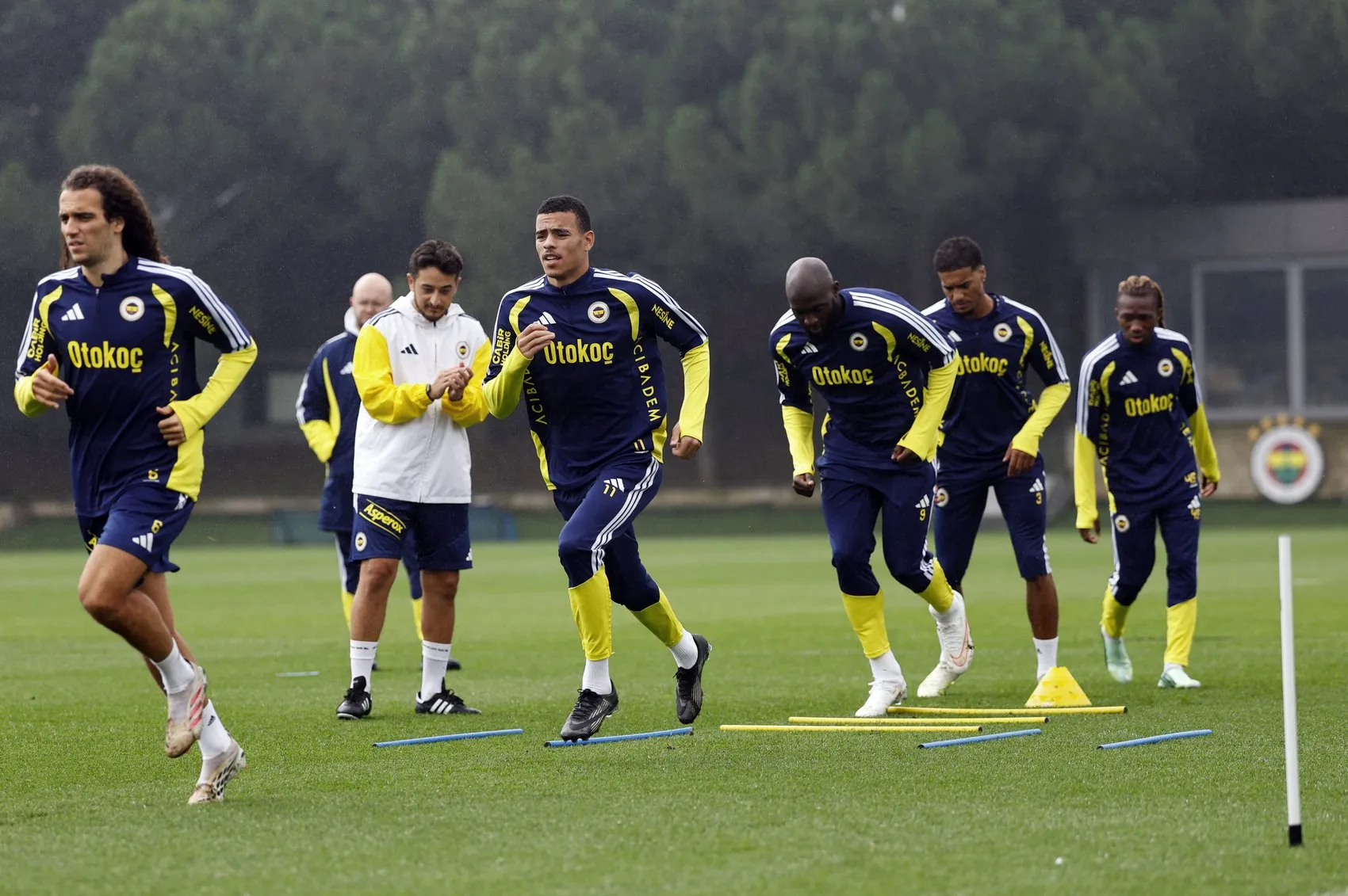 Fenerbahçe'de Göztepe mesaisi: Cumhuriyet coşkusu sahaya yansıdı