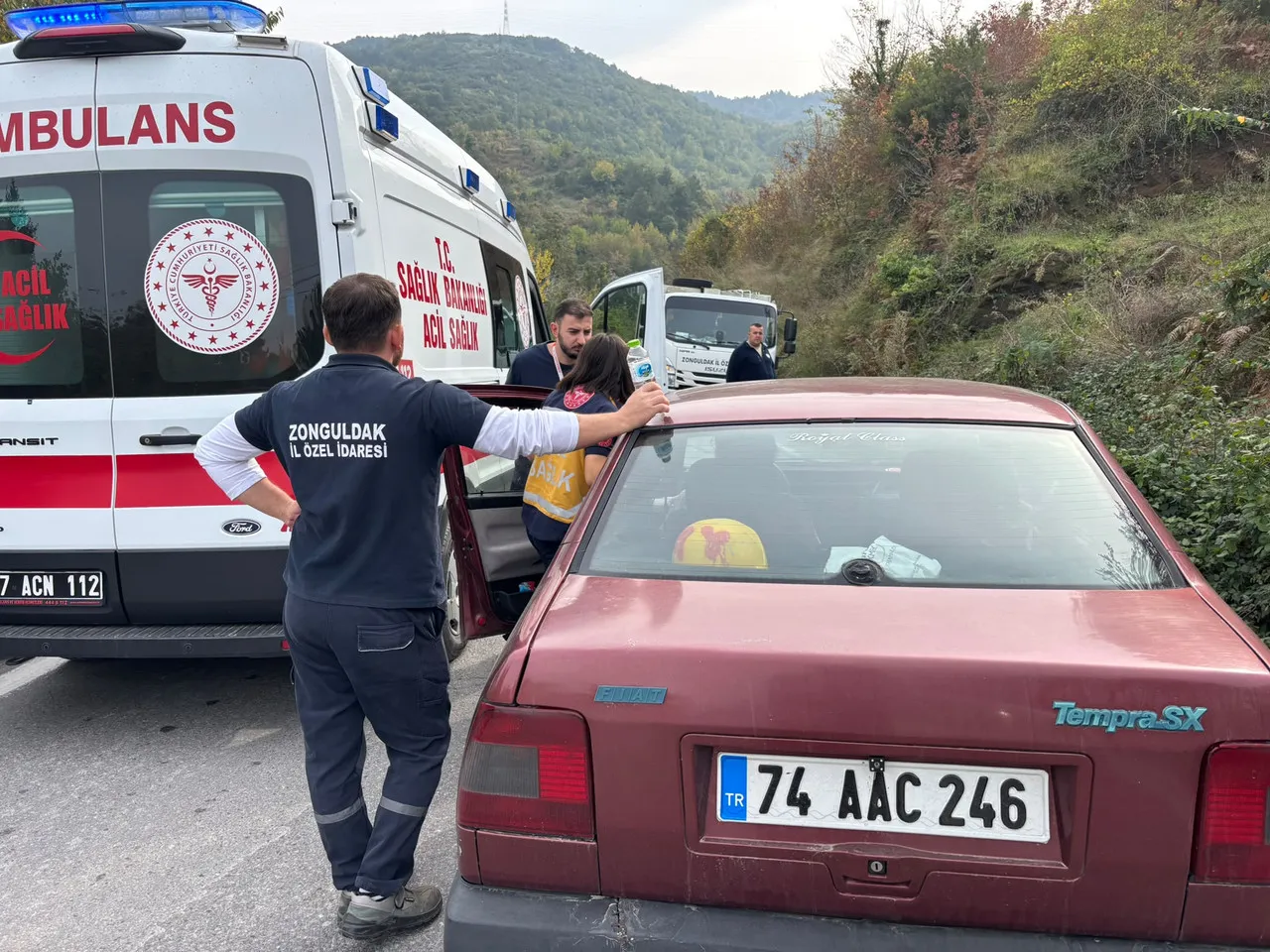 Direksiyon başında gelen ani rahatsızlık: Hastaneye ulaşamadan yol kenarında bulundu