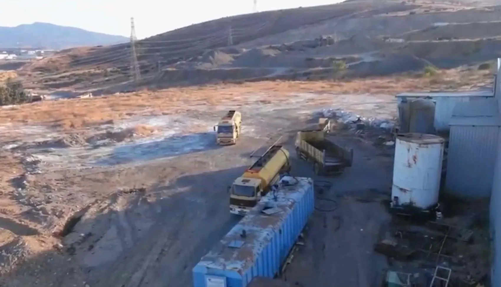 Aliağa'da dev operasyon: Tonlarca kaçak yakıt ele geçirildi