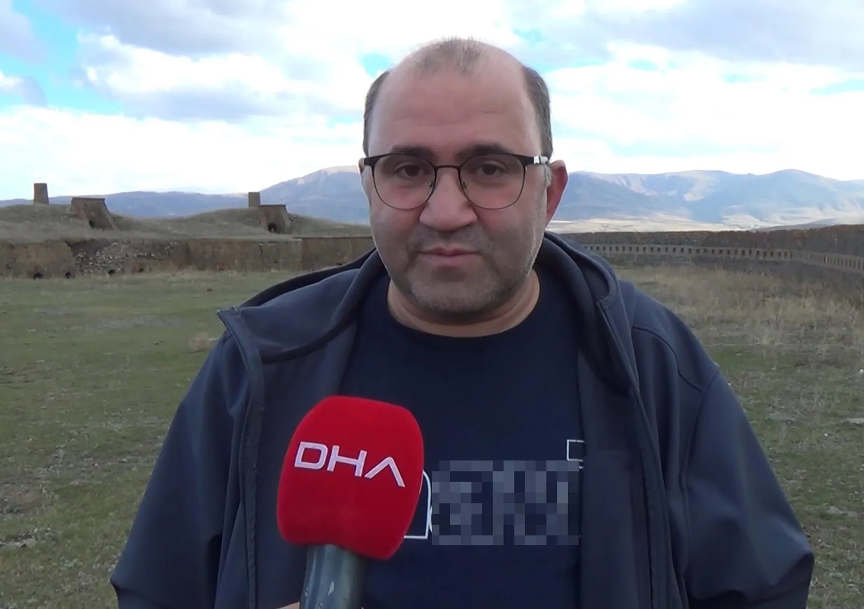 Erzurum'un genç turizmcileri şehri keşfediyor: Tarihi tabyalarda ilk ders