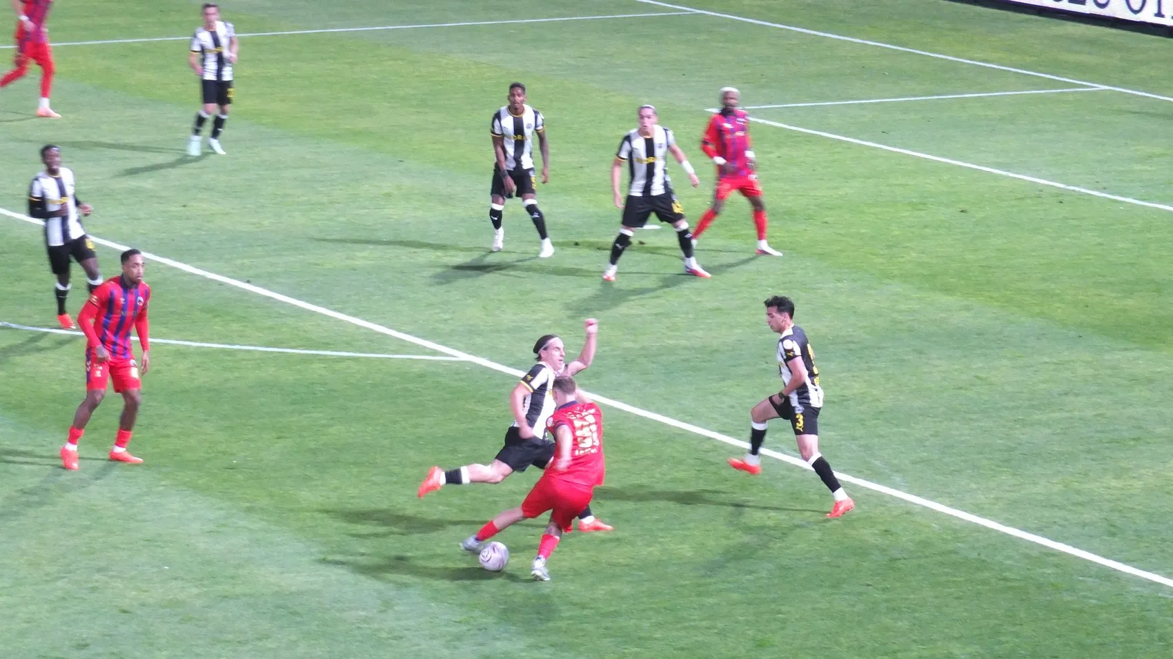 Mardin 1969 Spor evinde fırtına gibi esti: Manisa FK engelini kayıpsız geçti