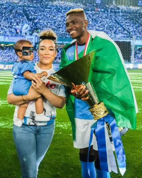 Osimhen’in sevgilisi Stefanie Kim Ladewig Eyüpsultan’da kaza geçirdi