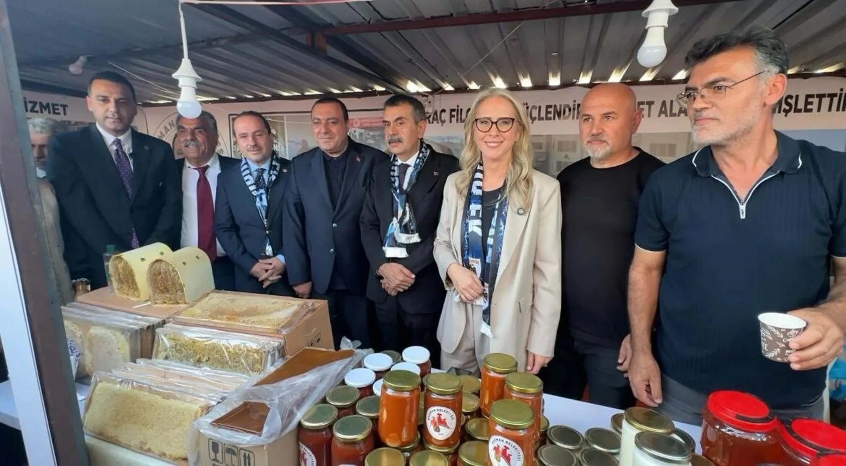 Bakan Tekin'den İzmir'de Küresel Emperyalizme Karşı Erzurum Vurgusu