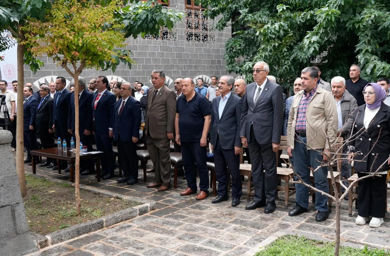 Otuz Beş Yaş şairi kendi evinde yad edildi: Diyarbakır usta kalemini unutmadı
