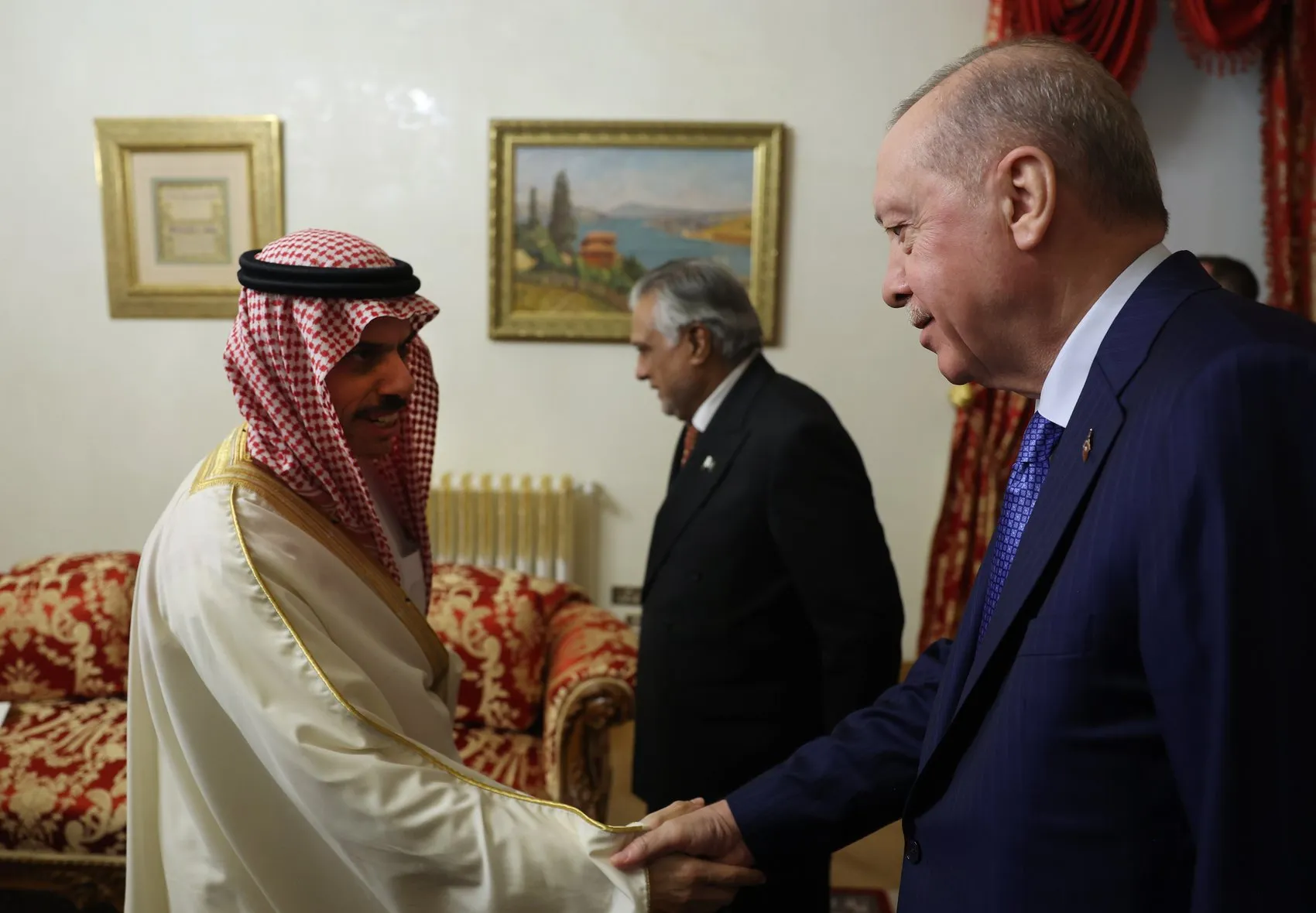 İstanbul'da kritik diplomasi trafiği: Erdoğan altı ülkenin dışişleri bakanını ağırladı