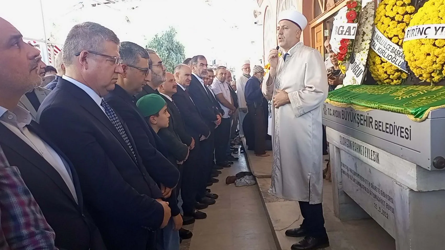 Nazilli'nin acı günü: İş dünyasının sevilen ismi Hasan Özdin son yolculuğuna uğurlandı
