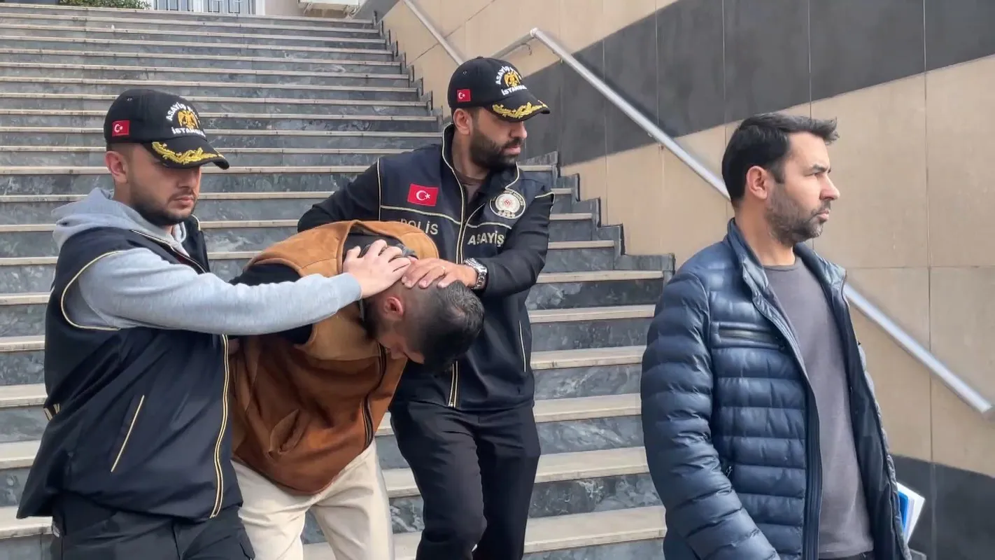 Avcılar'daki kanlı hesaplaşmanın görüntüleri ortaya çıktı: Bir ölü, iki yaralı